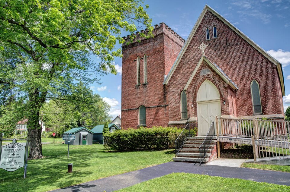 Livingston Memorial Church & Burial Ground